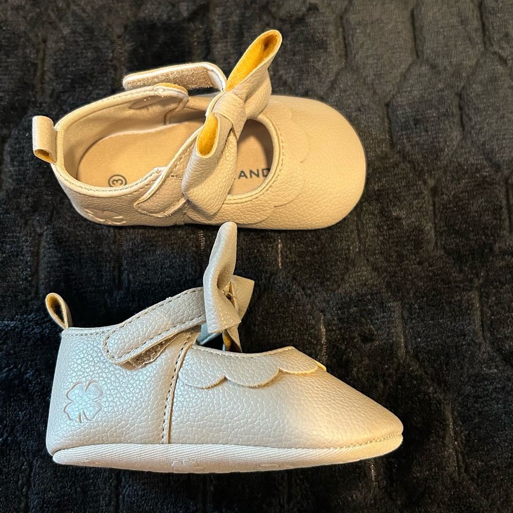 Lucky Brand Mary Jane Bow Crib Shoes Size 3 Tan/Beige NWOT - Picture 11 of 13